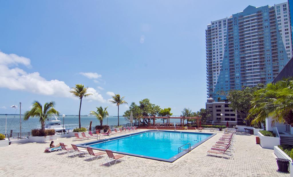 Four Ambassadors Apartments Miami Eksteriør bilde